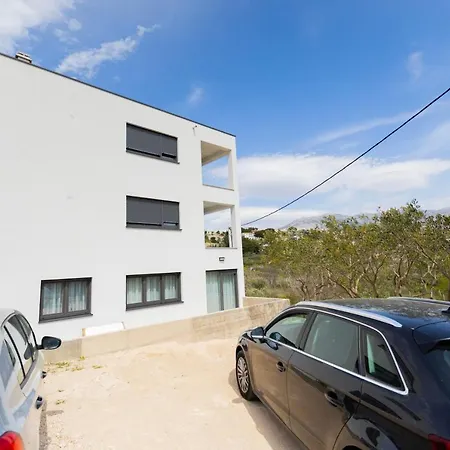 Luxury With Free Parking&terrace