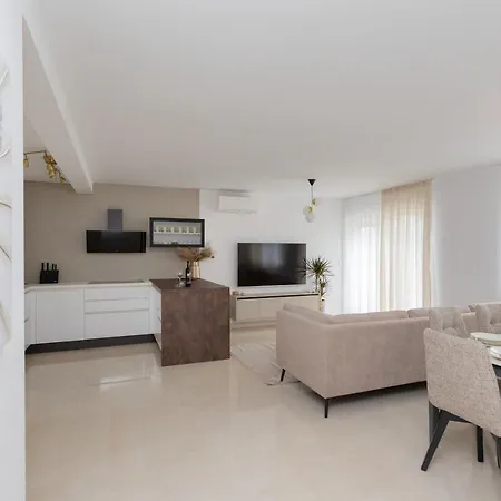 Luxury With Free Parking&terrace 公寓 斯普利特